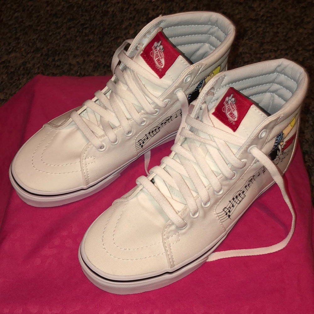 Never been worn PEANUTS Vans